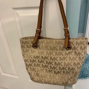 Michael Kors Bags - Michael Kors Jet Set Tote Michael Kors Bags - Michael Kors Jet Set Tote